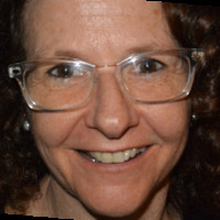 Lynne Brolly