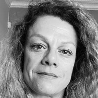 Dilys Toth