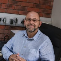 Darren Howard