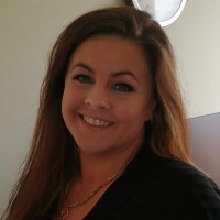 Julie Banks
