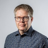 Andreas B Hallberg