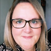Julia Lewis