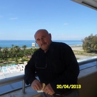 Esat Kurt