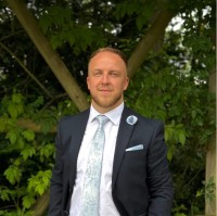 Oliver Wells