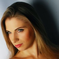Elisangela A.