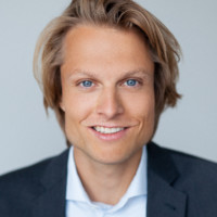 Dr. Robert Grüschow