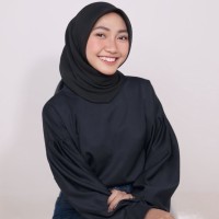 Dinda H.