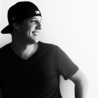 Nickolas Lowe