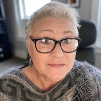 Michele Clapperton