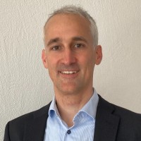 Dr. Lukas Hengartner