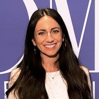 Manuela Gould