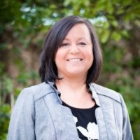 Lisa Moreno, Mba
