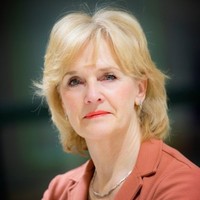 Tineke Oostveen