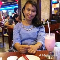 Santa Wahyuni
