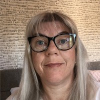 Lesley Devlin