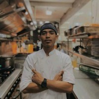 Dewa gede ari W Dewa