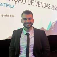 Eduardo Flores