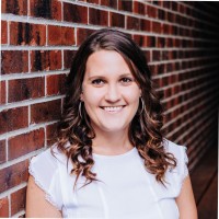 Ellie Hennes, Mba