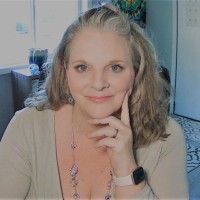 Sara Hoten, Lgsw