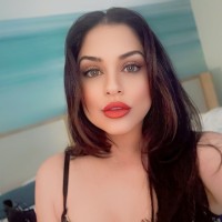 Aly Leon