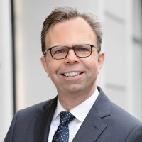 Dr. Stefan Fink