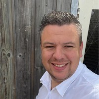 • Ben Van Der Pauw