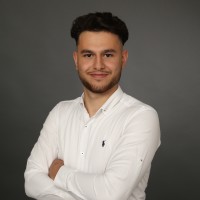 Kenan Öz