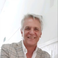 Eduardo Roberts