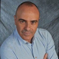 Carlos Álvarez