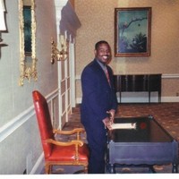 Nigel Mott