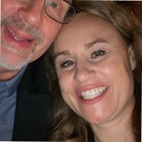 Dr. Lisa Henczel