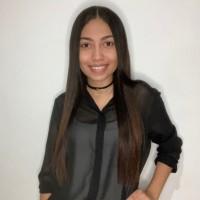 Camila Del Toro Pérez