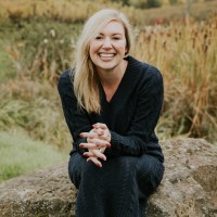 Lyndsay Kooistra, CIC