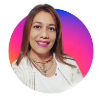 Laura Alvaray