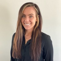 Laura Saunders, Mba