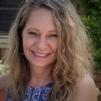 Lauri Travis