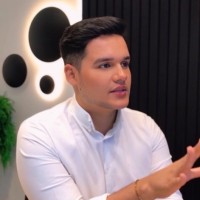 Eric Carlos