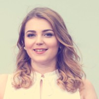 Cristina Covali, Mba