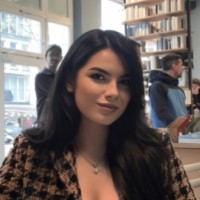 Dora Hrstić
