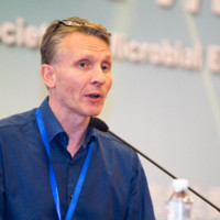 Ian Head