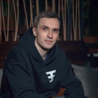 Антон Хромов