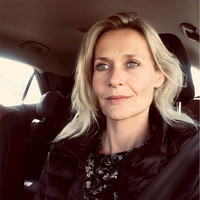 Sabine Pfersich - Van Elk