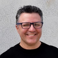 Alejandro Tearney