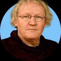 Niek Essen, Van