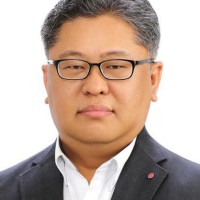Kangyoung Lee
