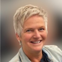 Janine van Oosterum