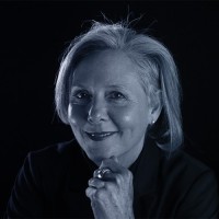 Robyn E Sinclair