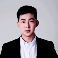 何鋡威William