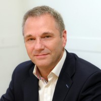 Simon Brett