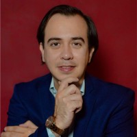 Carlos Lárraga - Doctor en Administración